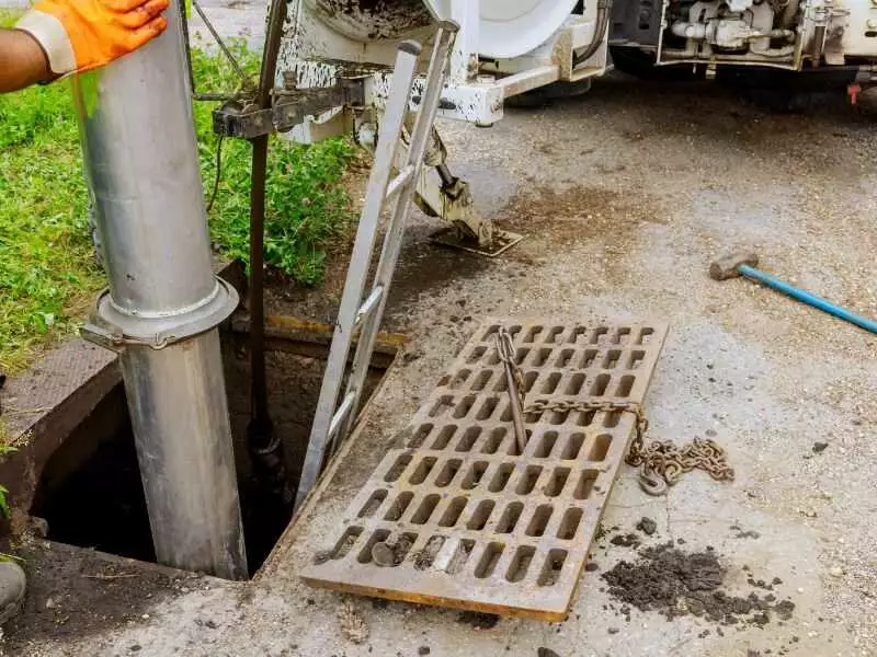 כיצד לפתוח סתימות שורשים בביוב